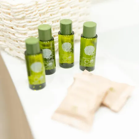 In Center - Vacation Near The Train Station & Attractions Apartment *