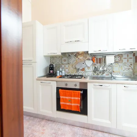 In Center - Vacation Near The Train Station & Attractions * Neapel